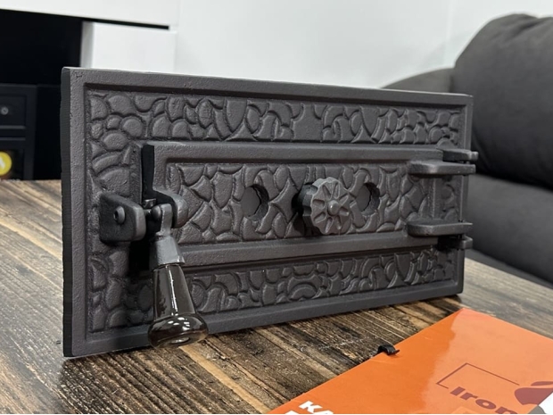Комплект камінних дверцят Magnus (Дверка для каміну Magnus 700х500 + Дверка піддувальна Bastion 375x175)