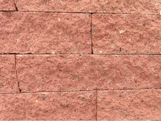  Фасадный камень стандартный 250х100х65 мм, вишня рустик Авеню